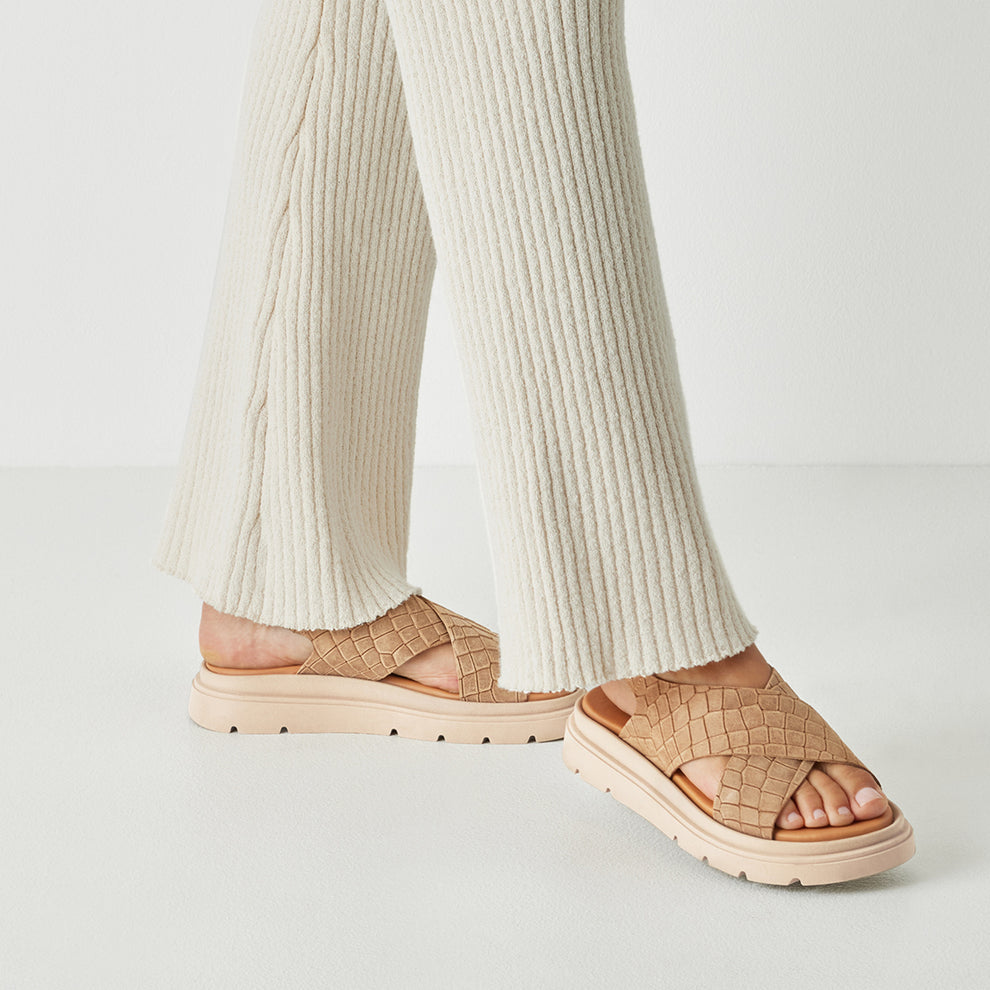 Tamaris Touch-It Women Sandals Brown Structure