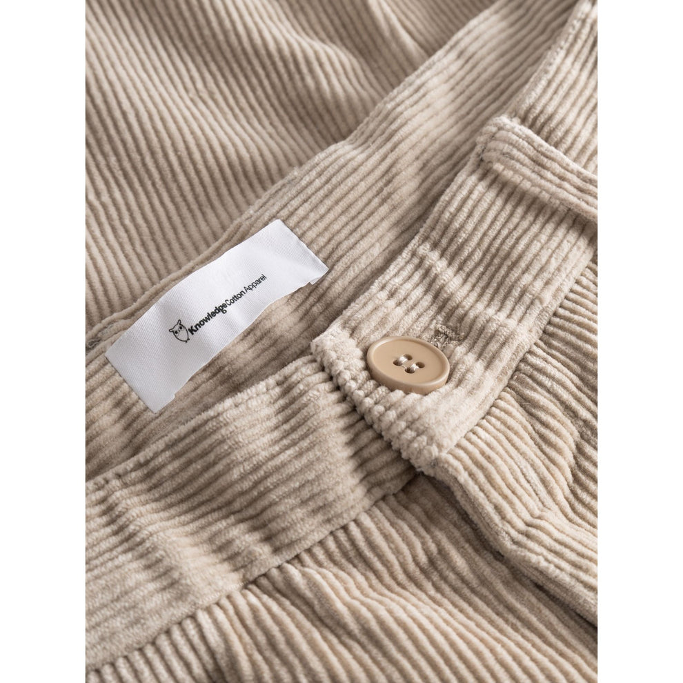 Knowledge Cotton Apparel M Chuck Regular 8-Wales Corduroy Chino Pants Light Feather Pants