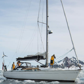 ScanStrut selvnivellerende radarmontering til mast