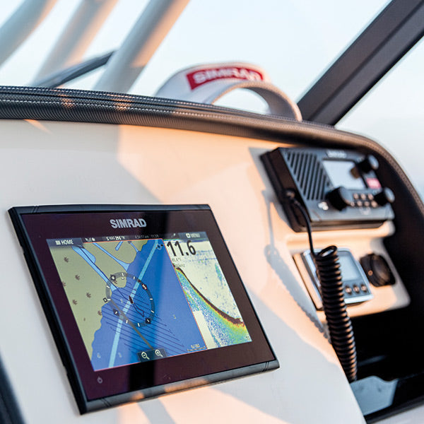 Simrad GO m/HDI hæktransducer, 9"
