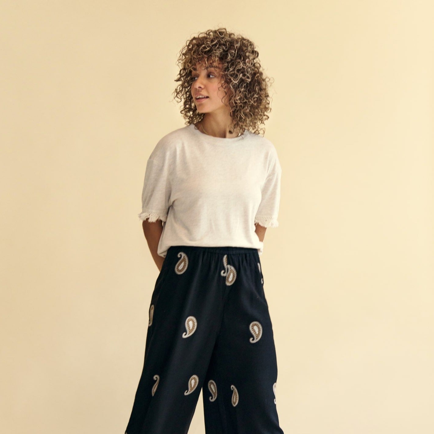 Mos Mosh W Kalu O-SS Fringe Tee Cement