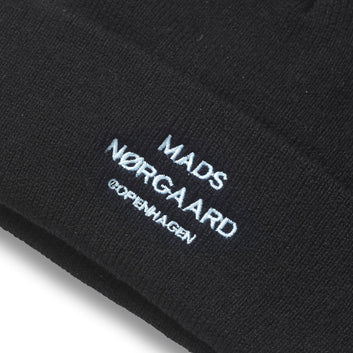 Mads Nørgaard M Isak Ambas Logo Beanie Black OS