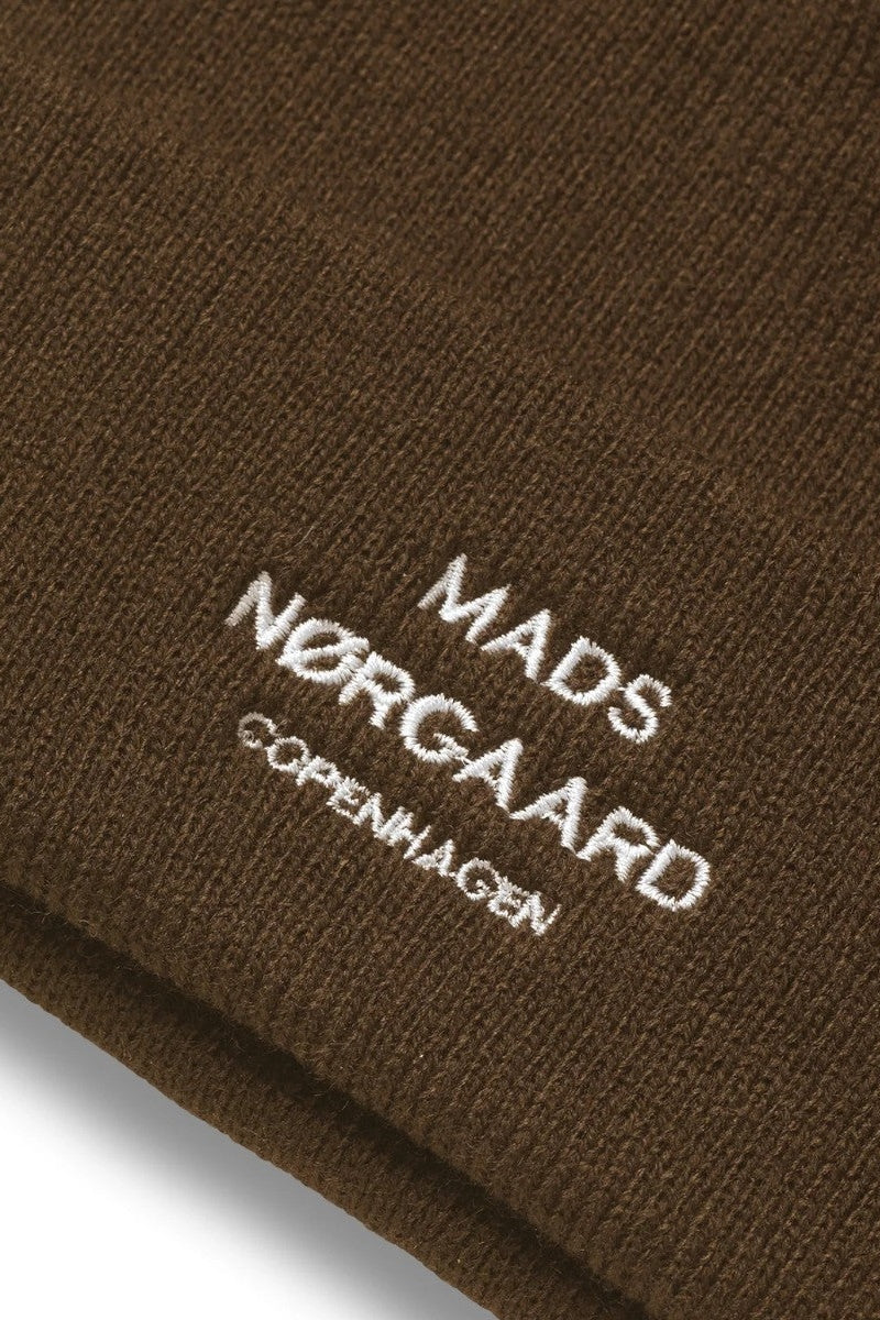 Mads Nørgaard M Isak Ambas Logo Beanie Demitasse OS