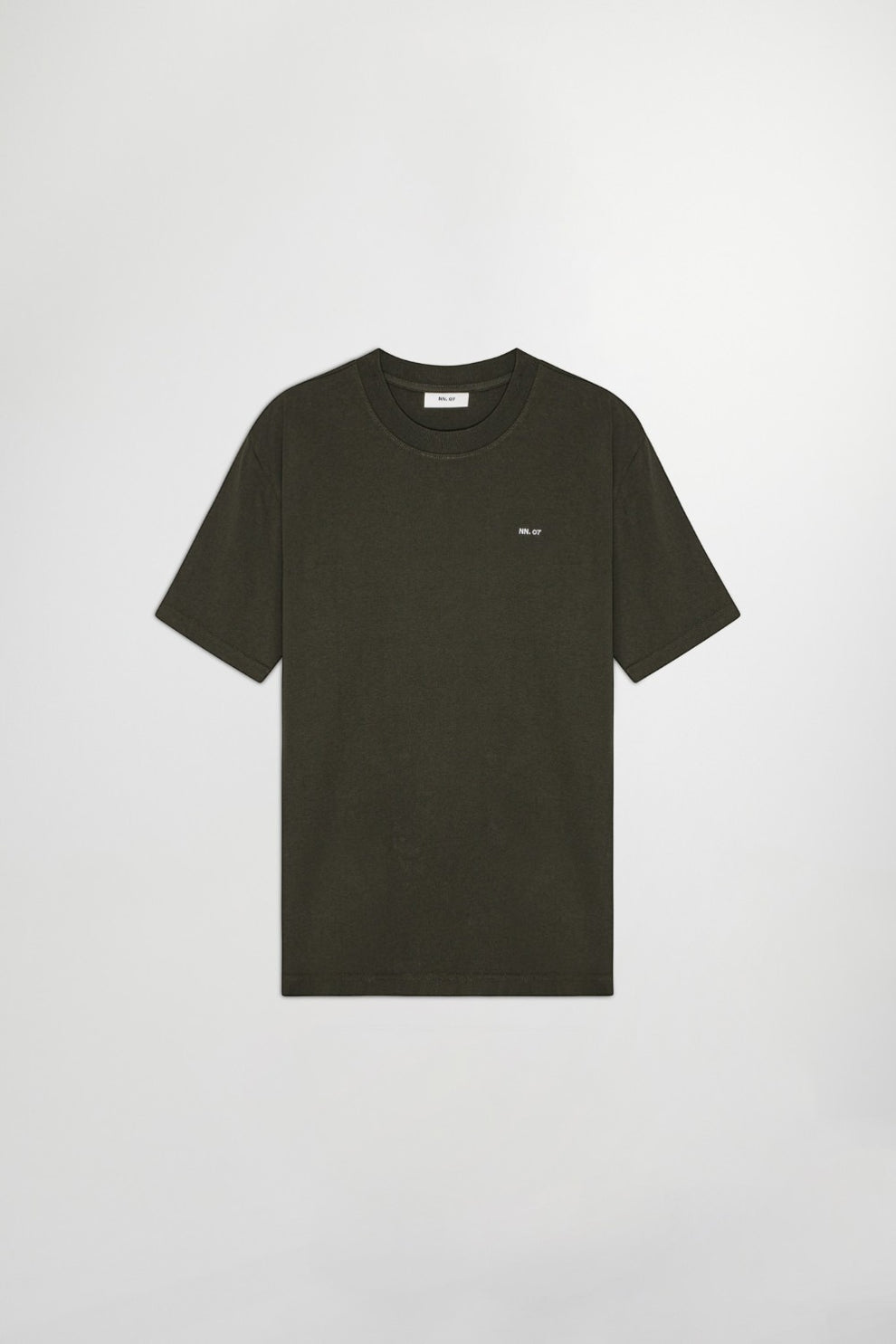 NN07 M Adam EMB T-Shirt 3209 Dark Army