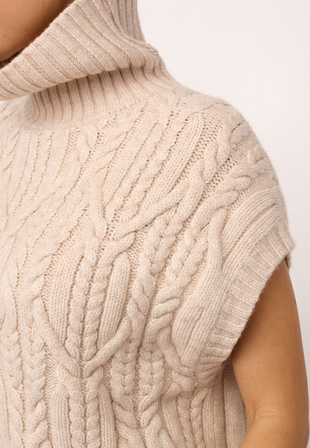 Co´Couture 32222 Rowcc Oversize Cable Knit Vest Creme