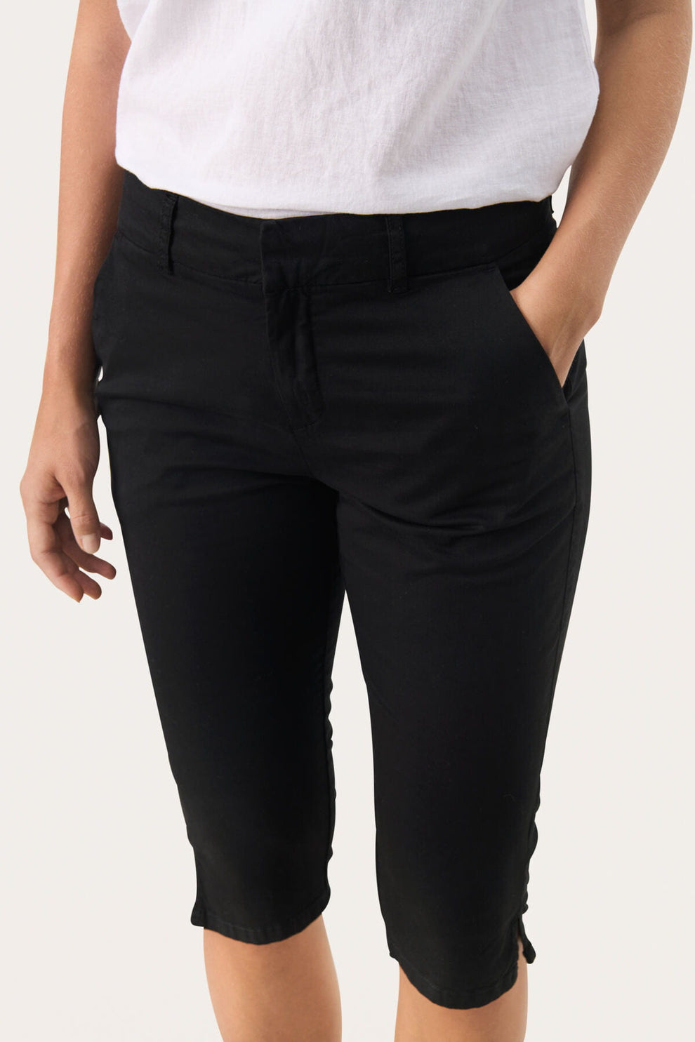 Part Two RenataPW Capripants Black