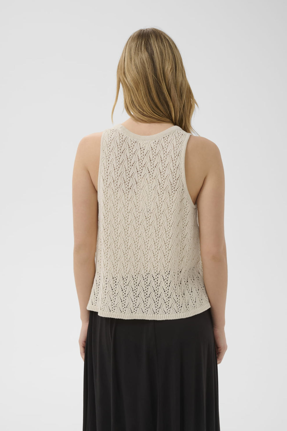 Part Two DelunaPW Top Whitecap Gray