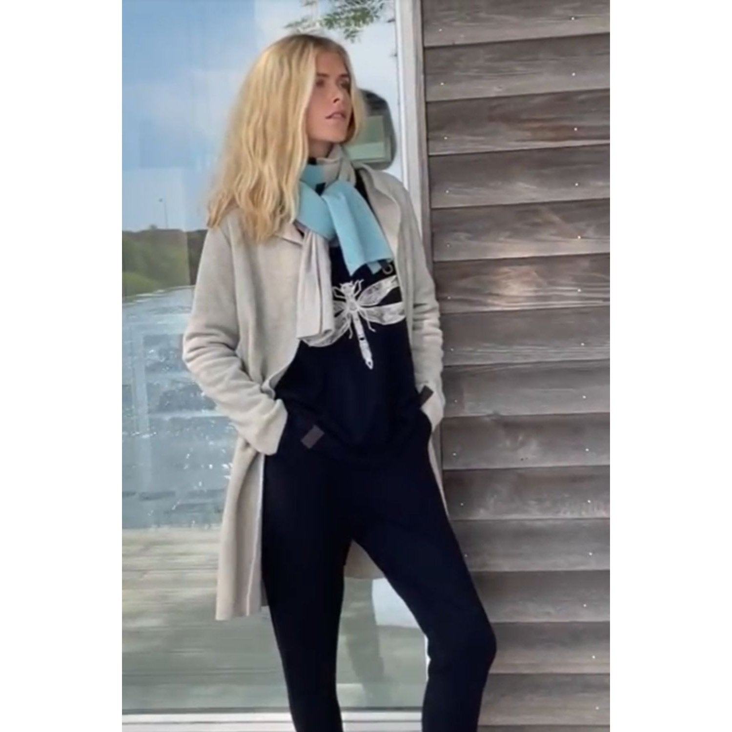 Henriette Steffensen W Halstørklæde