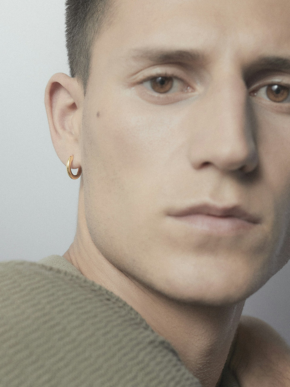 Maria Black Marco 8 Huggie Forgyldt