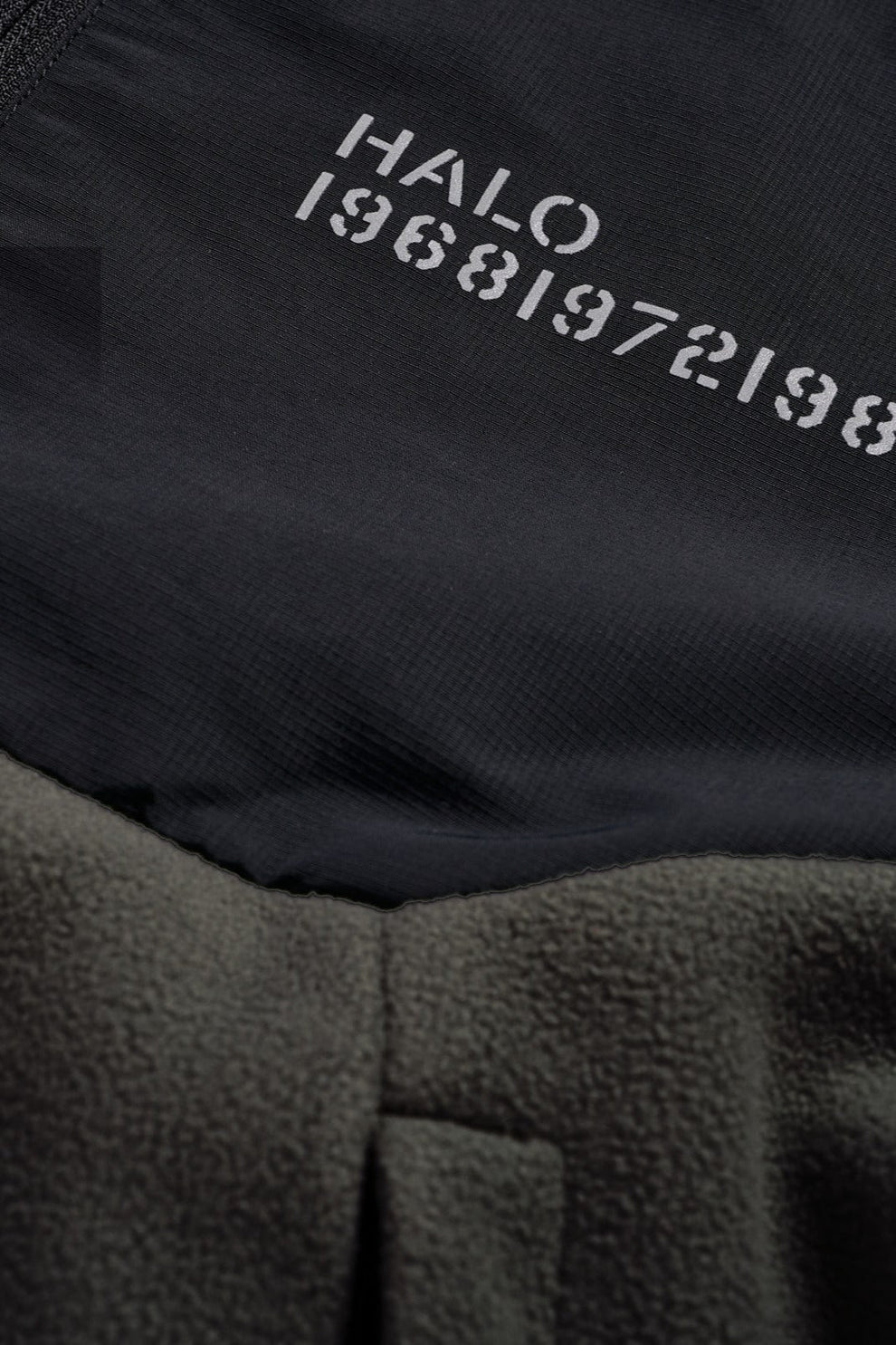 Halo Blocked Zip Fleece Raven