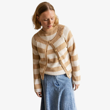 AJ117 W Bay Cardigan Sand