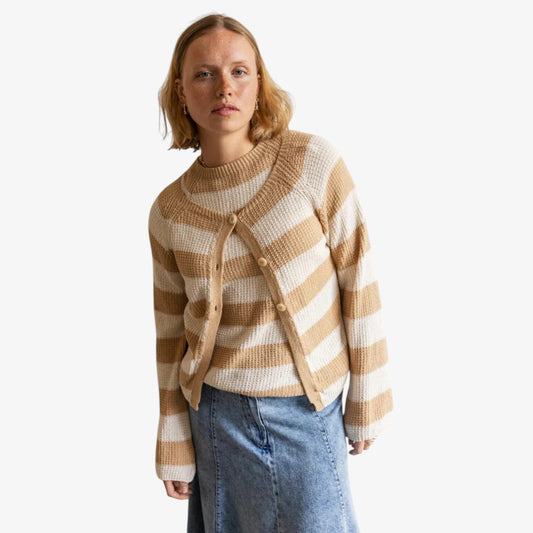 AJ117 W Bay Cardigan Sand