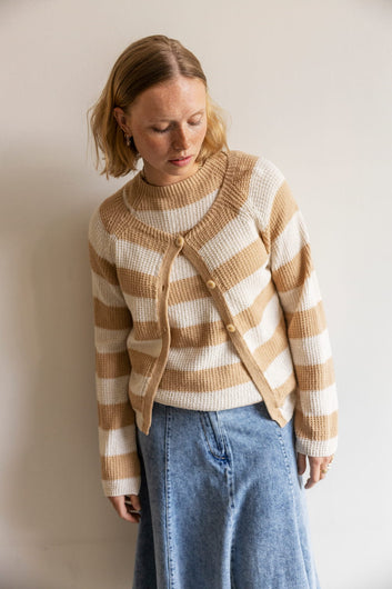 AJ117 W Bay Cardigan Sand