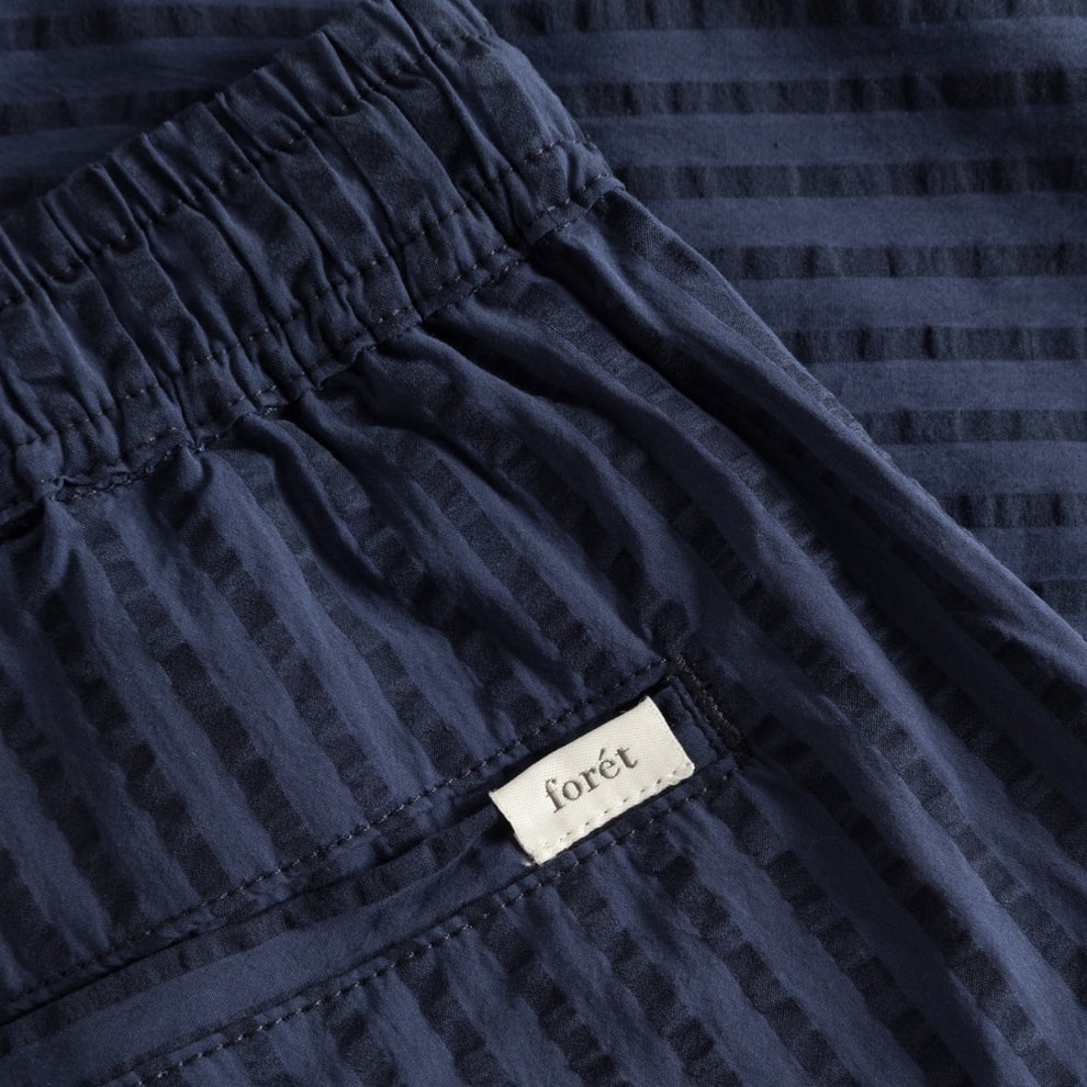Forét M Vole Seersucker Shorts Navy PRIS MANGLER