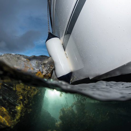 Polyform F-fender hvid/sort top