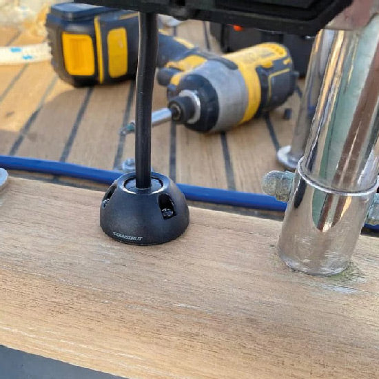 ScanStrut Kabelgennemføring lodret IP68, sort