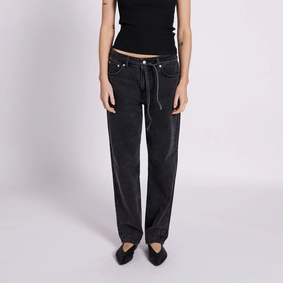 Norr W Kenzie Relaxed Belt Jeans Black Washed