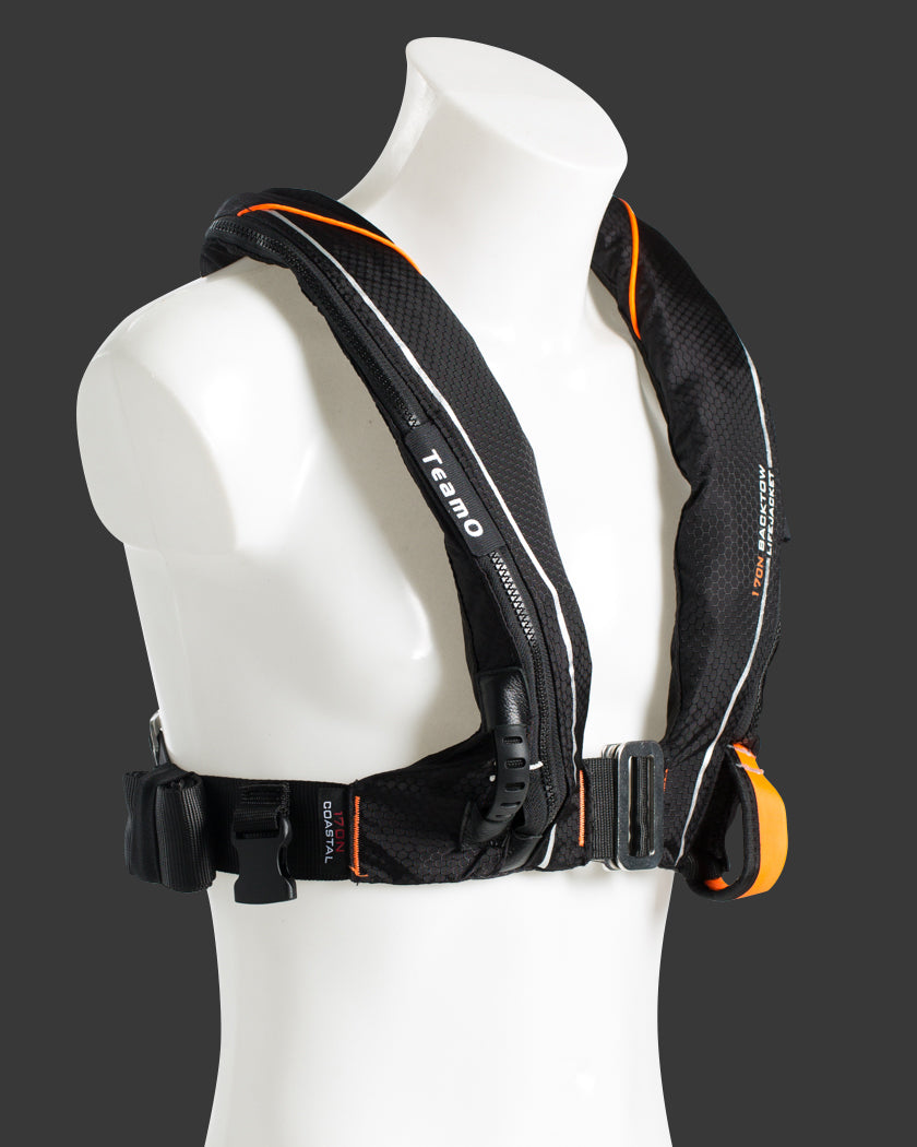 TeamO Coastal 170N BackTow Redningsvest sort m. orange trim