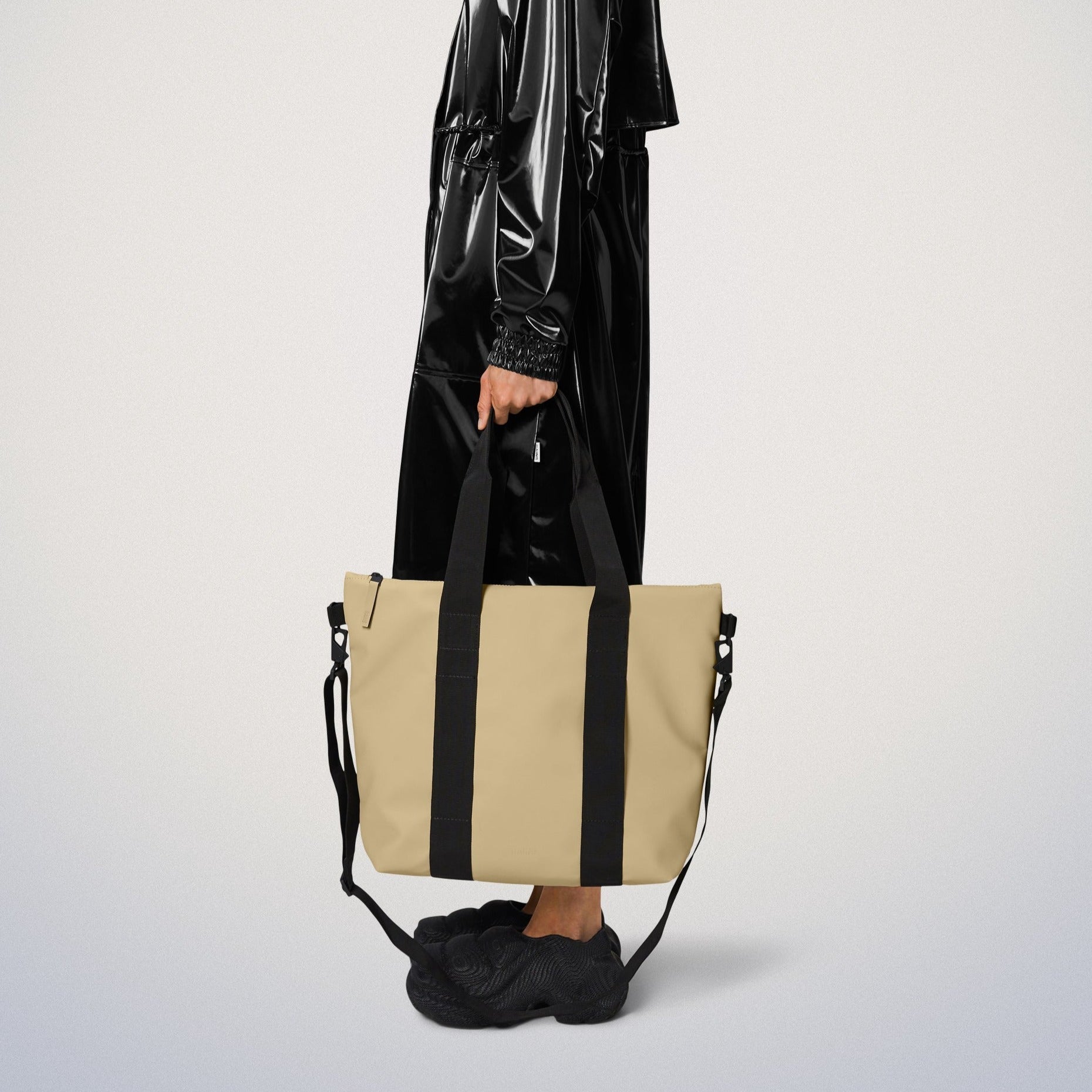 Rains U Tote Bag Mini W3 Sand