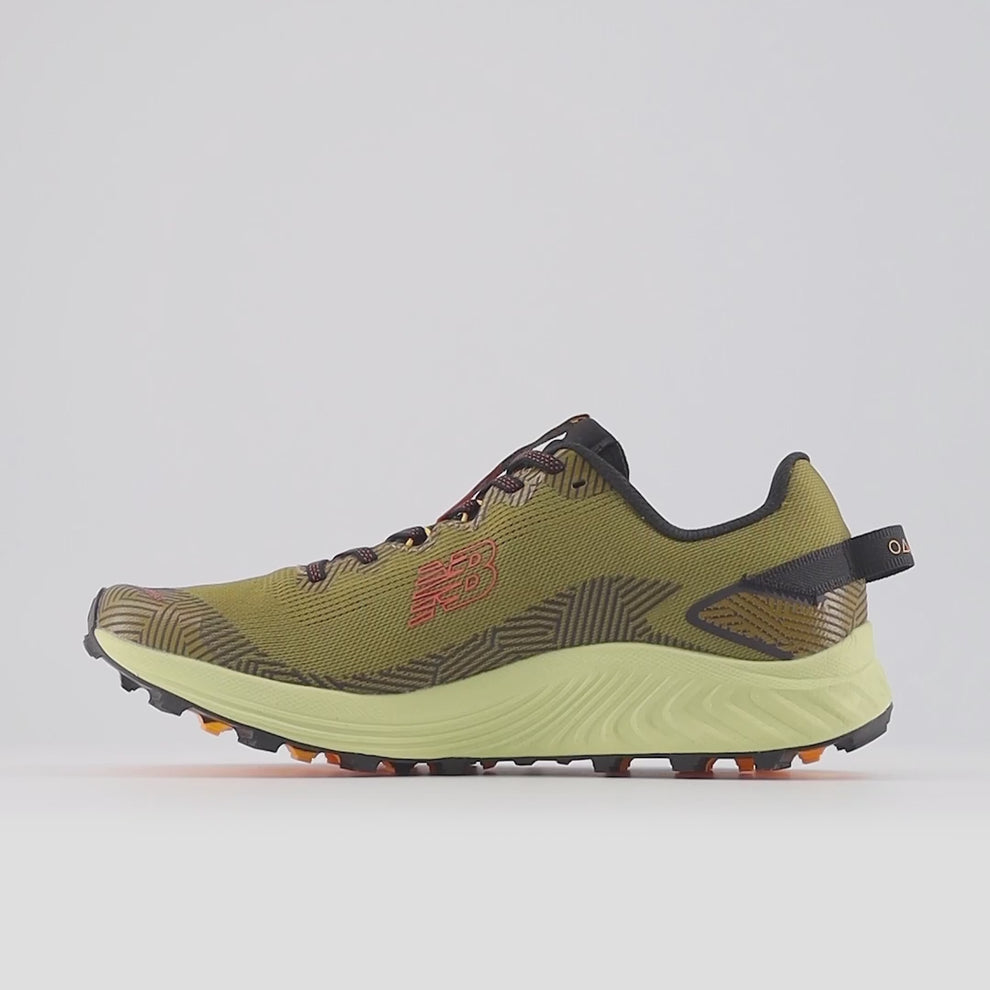 New Balance M FuelCell Summit Unknown v4 High Desert Cayenne
