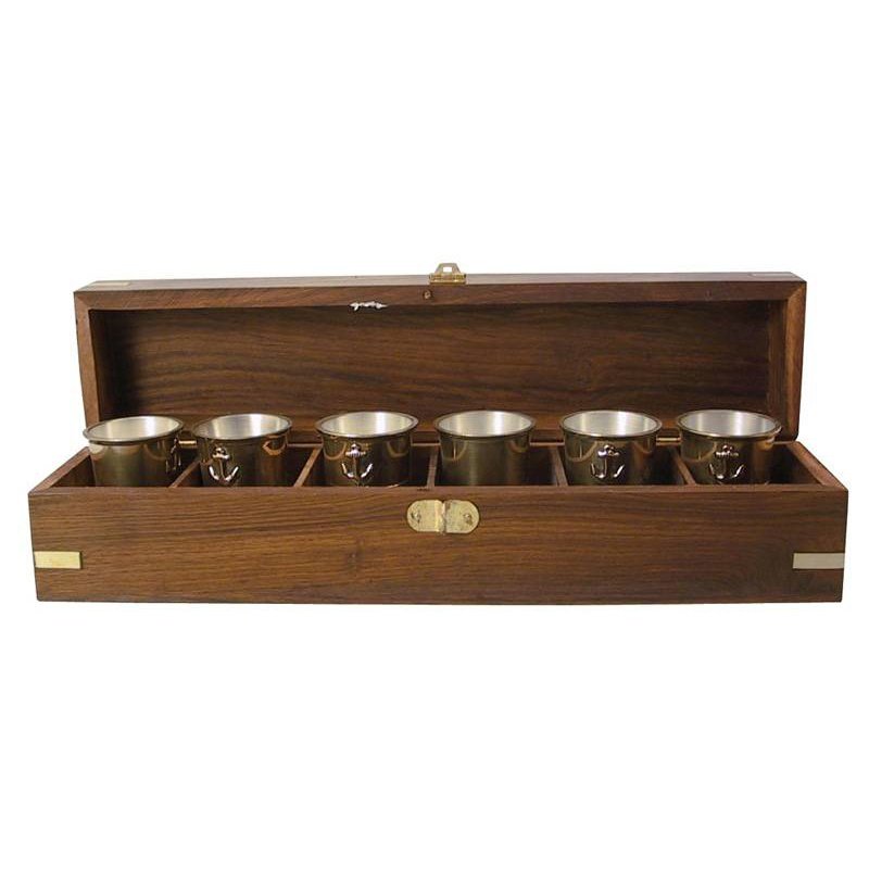 Snapseglas i gaveæske